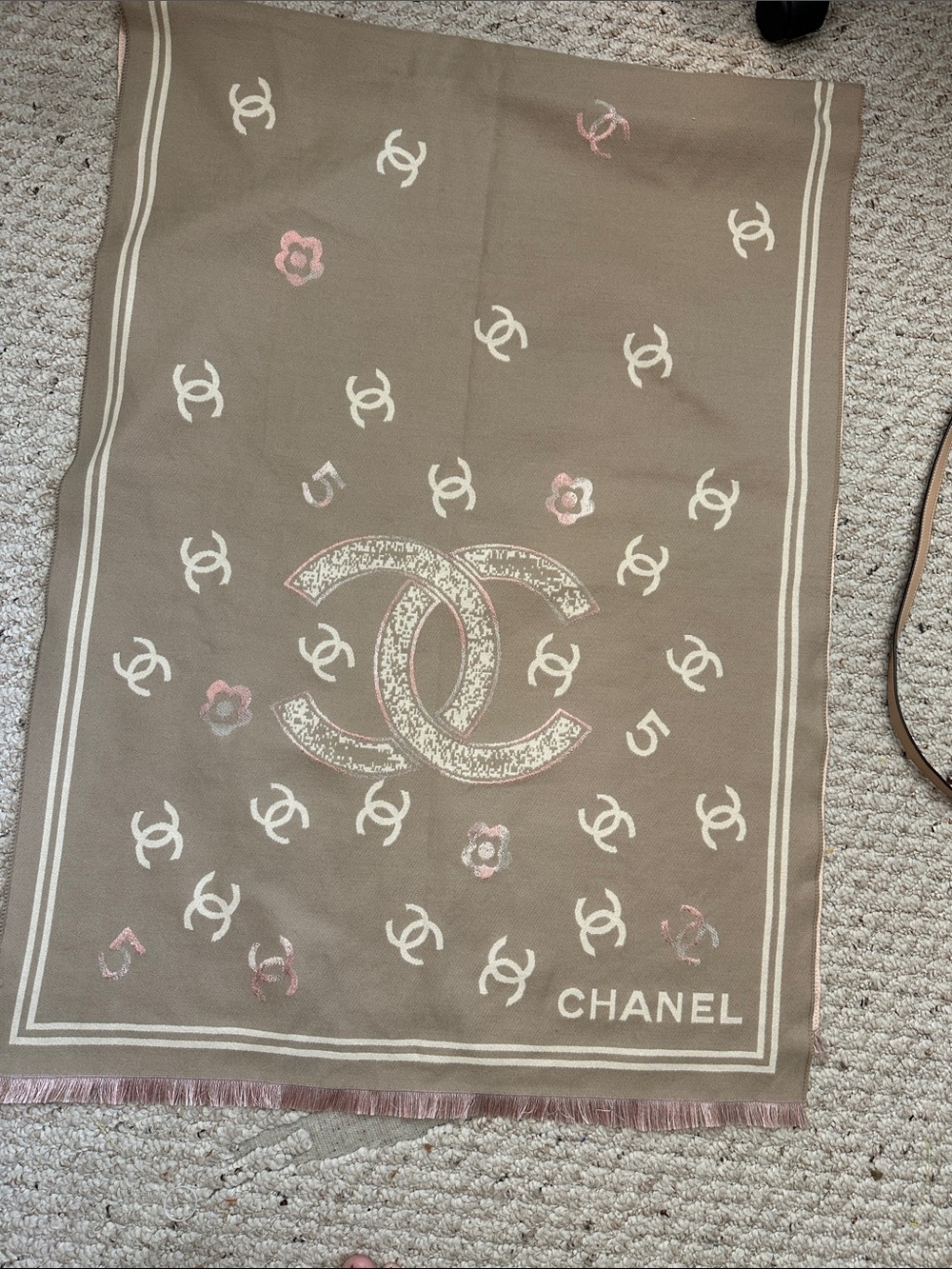 Fashion big scarf no brand new beautiful so soft